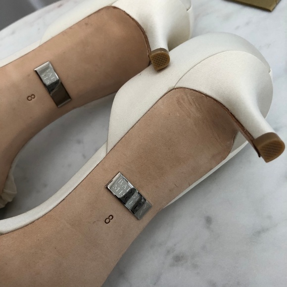 Badgley Mischka Libretto Kitten Heels-8-$215 MSRP  BADGLEY MISCHKA LIBRETTO KITTEN HEELS - NEW
